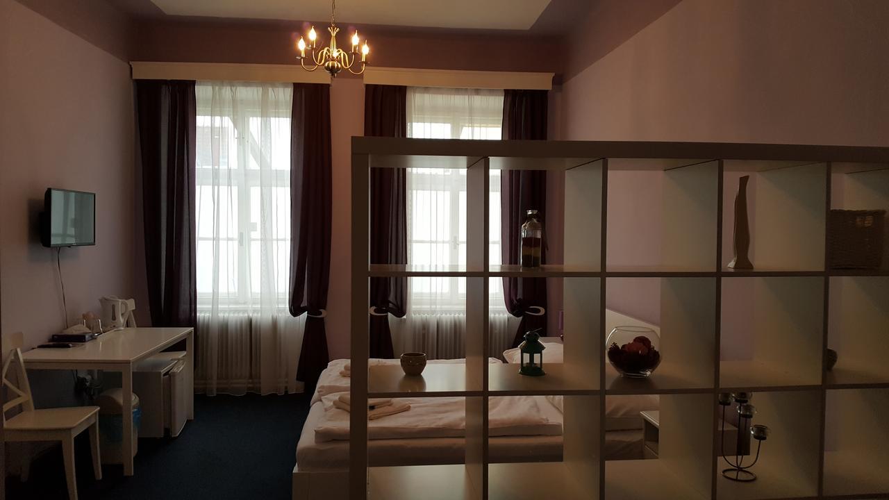 Penzion U Lucerny Hotel Jindrichuv Hradec Bagian luar foto