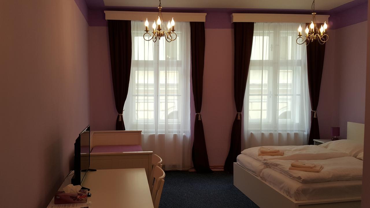 Penzion U Lucerny Hotel Jindrichuv Hradec Bagian luar foto